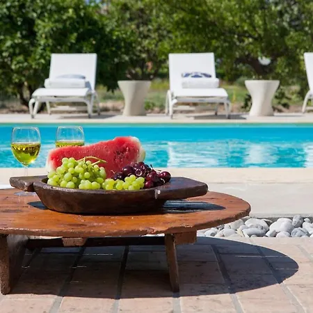 Villa Pyrgo Beachfront, Pool, Chic- Live In Style *