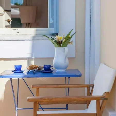 Pyrgo Beachfront, Pool, Chic- Live In Style *