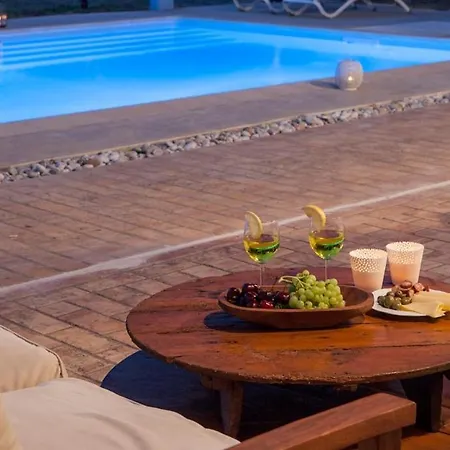 Pyrgo Beachfront, Pool, Chic- Live In Style Villa
