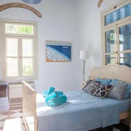 Pyrgo Beachfront, Pool, Chic- Live In Style Ixiá